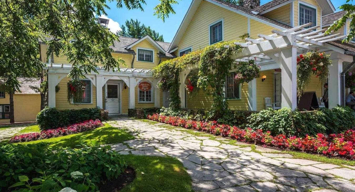 ПРАЗДНИК В MACKENZIE KING ESTATE
