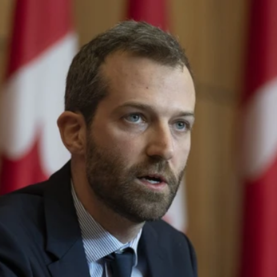 Procurement Minister Joël Lightbound has announced a new procurement policy